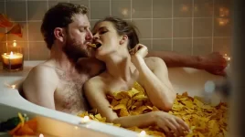 3040875-poster-p-2-csa-doritos-love-story.webp