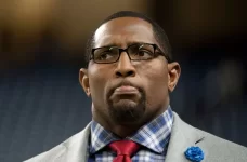 ray-lewis-monday-night-countdown-nfl-baltimore-ravens-detroit-lions-850x560.webp