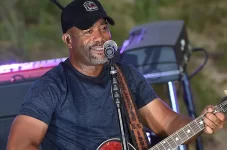 darius-rucker-cmt-instant-jam-2015-billboard-650.webp