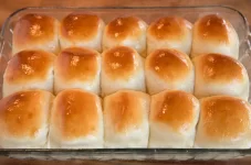 one-hour-dinner-rolls-step9-srgb.1.webp