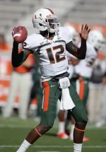 mia-08-10-whitegreen-jeremybrevard-vert-620x885.webp mia-08-10-whitegreen-jeremybrevard-vert-620x885.webp