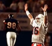 220px-Ryan_Clement_touchdown_Carquest_Bowl_Miami_vs_Virginia,_Dec.27th_1996.webp