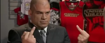Tito-Ortiz-double-middle-finger-600x250.webp