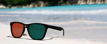 rayban_wayfarrerorangegreen.webp