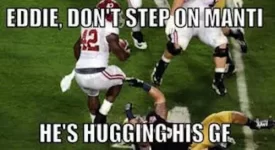 Manti-Teo-Hugging-GF-MEME.webp