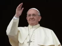 popefrancis-chain.webp