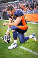 170px-Tim_Tebow_Tebowing.webp 170px-Tim_Tebow_Tebowing.webp