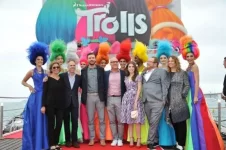 TROLLS2.webp